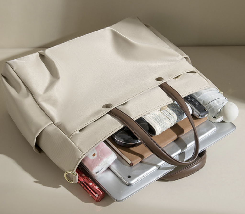 Large travel and work shoulder bag by dropshipping in light beige with Oxford water resistant fabric