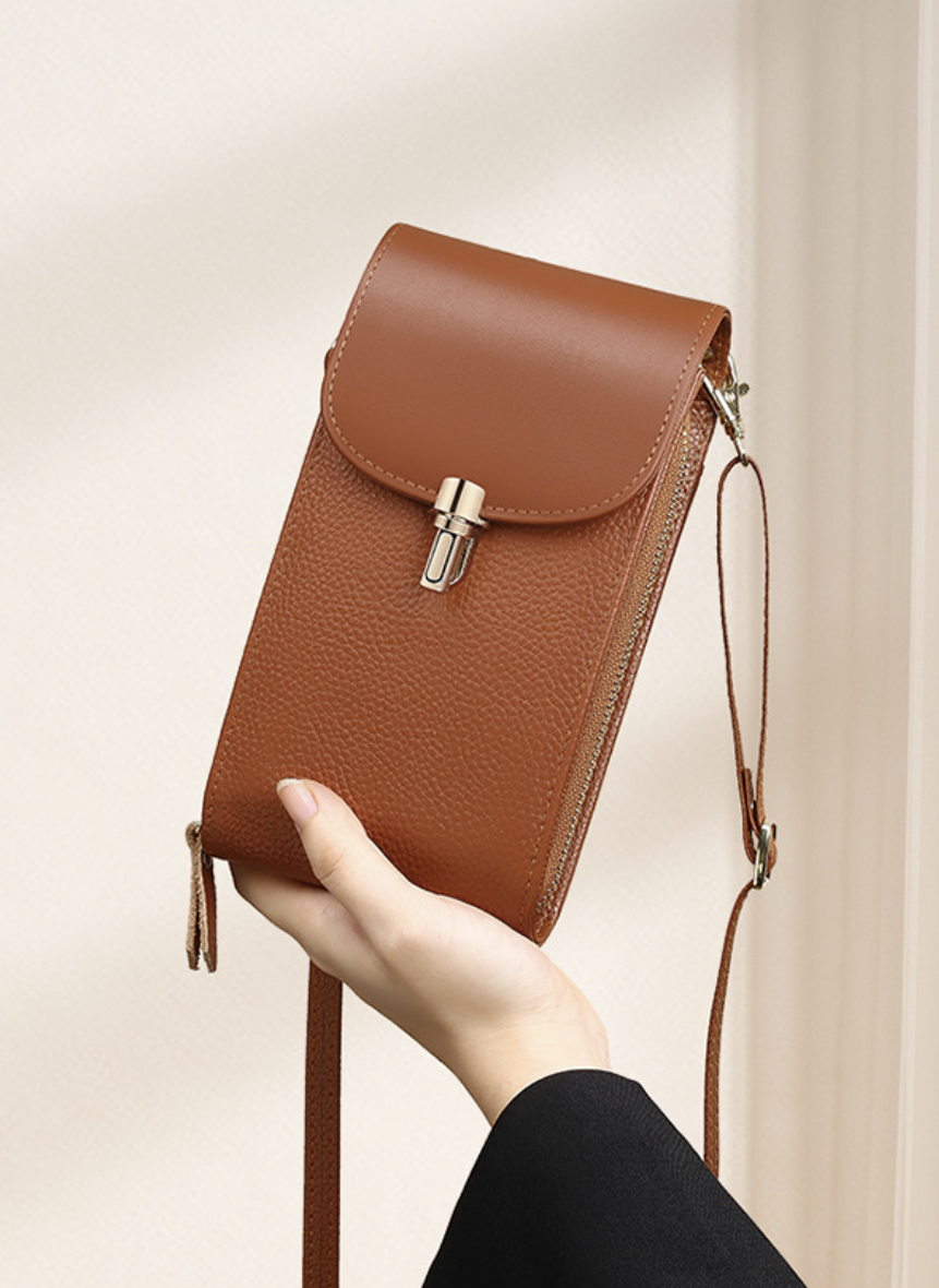 תיק טלפון קרוסבודי עור אמיתי AB-28 leather crossbody phone bag in warm brown with top clasp closure